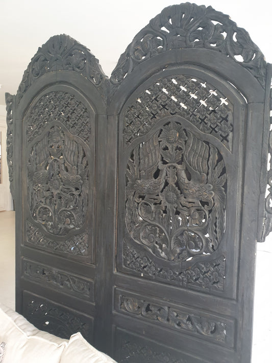 Vintage Ornate Screen Black