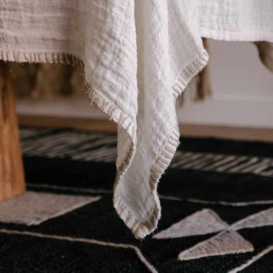 Zayra Tablecloth Ivory/Natural
