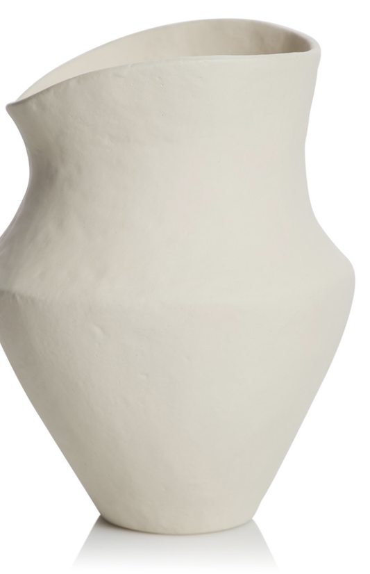 Tav Vases